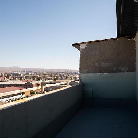 Bright Apartment On 13Th Floor Jerevan Buitenkant foto